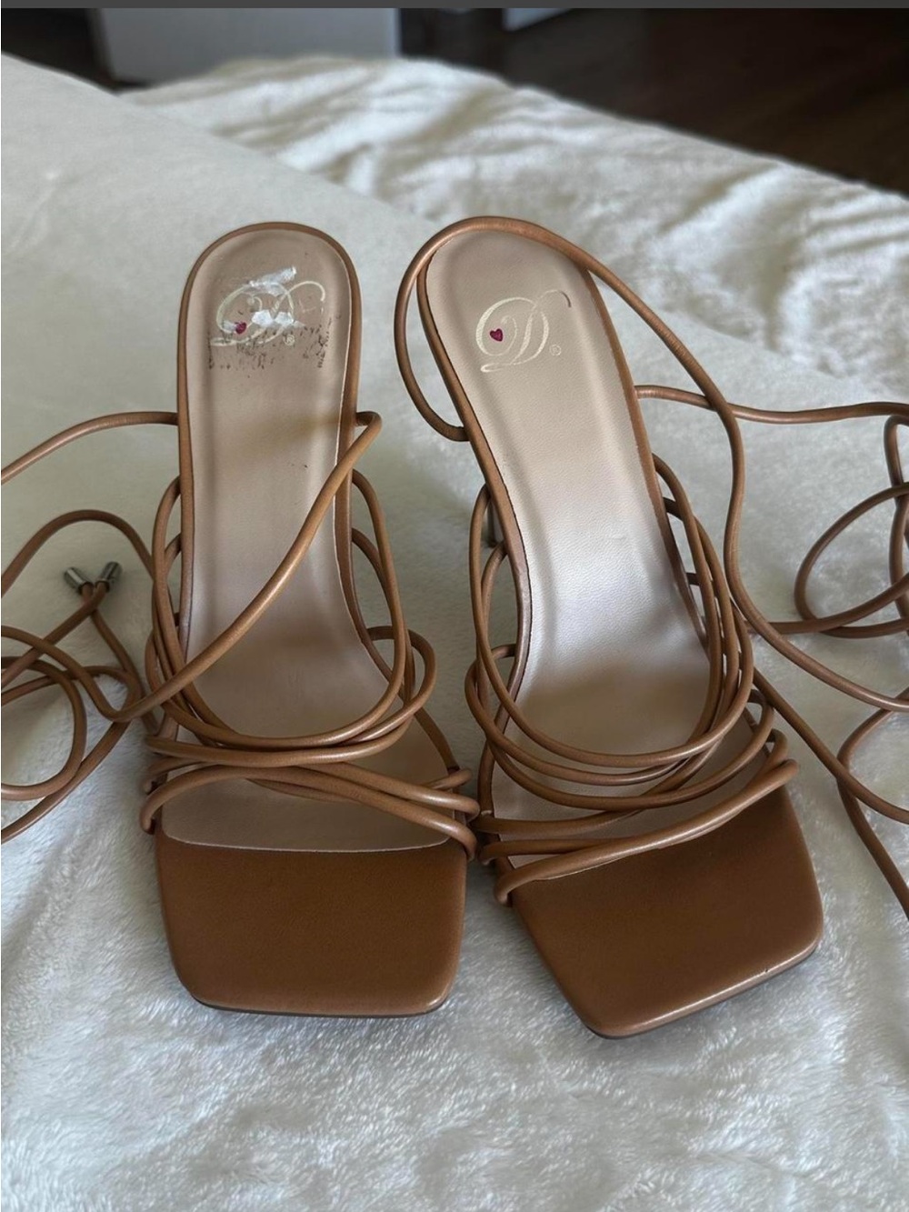 Strappy Lace-Up Sandals in tan